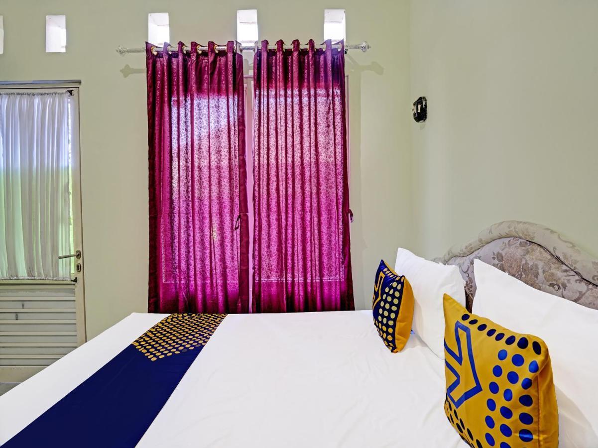 Spot On 91595 Sruni Syariah Otel Gedangan Dış mekan fotoğraf