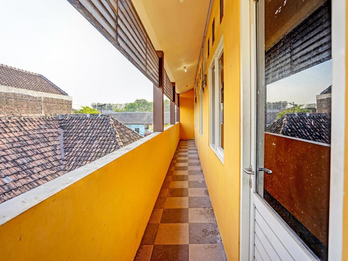 Spot On 91595 Sruni Syariah Otel Gedangan Dış mekan fotoğraf