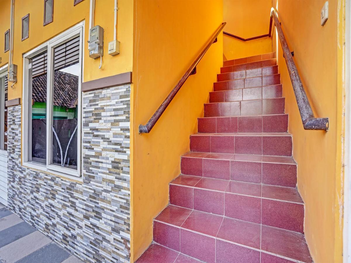 Spot On 91595 Sruni Syariah Otel Gedangan Dış mekan fotoğraf