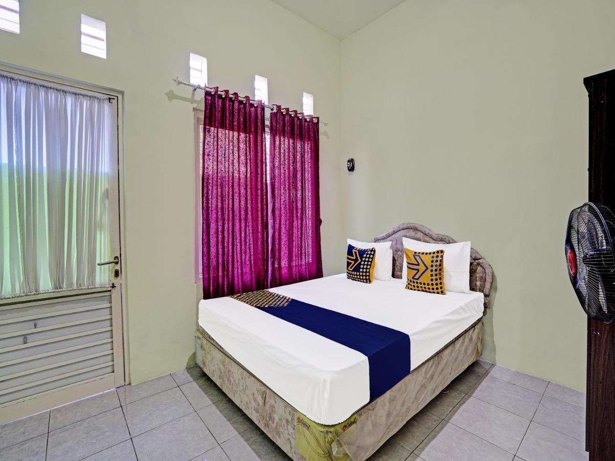 Spot On 91595 Sruni Syariah Otel Gedangan Dış mekan fotoğraf