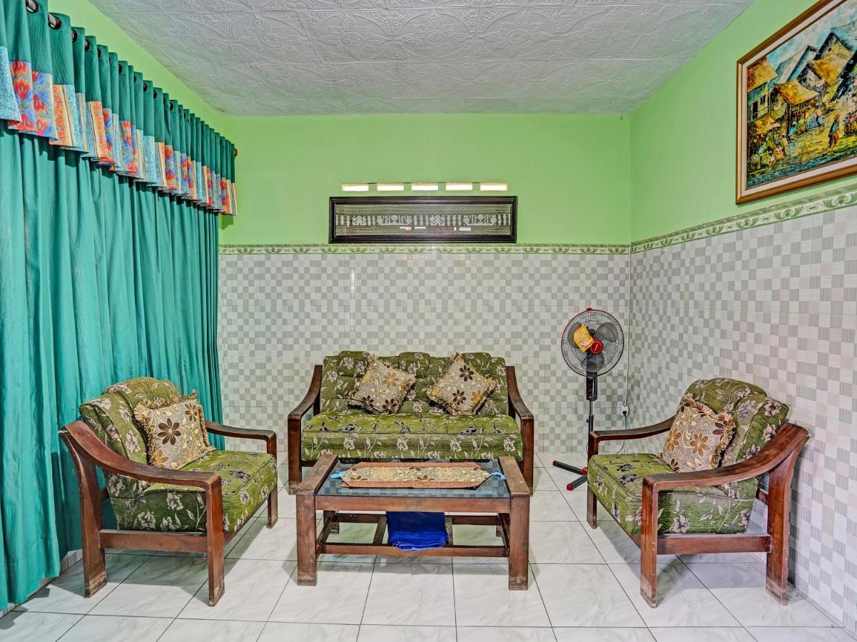Spot On 91595 Sruni Syariah Otel Gedangan Dış mekan fotoğraf